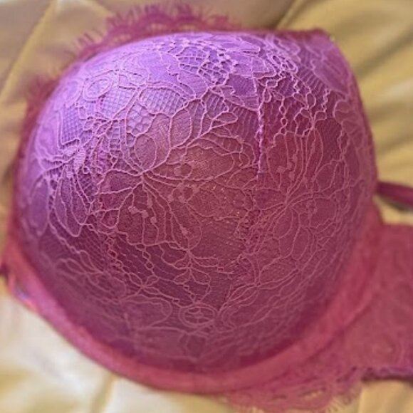 Victoria Secret Pink Lace Ultra Push-Up Bra with Gold Jeweled Straps - Picture 2 of 5
